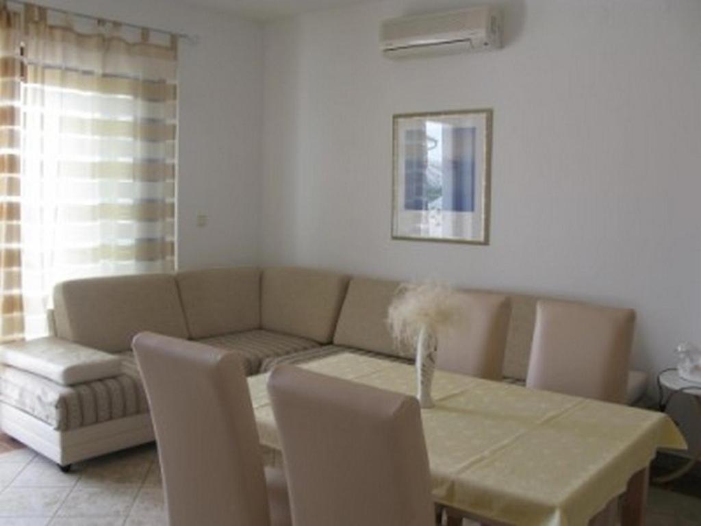 Apartments with a parking space Barbat, Rab - 16816 Barbat na Rabu Bagian luar foto