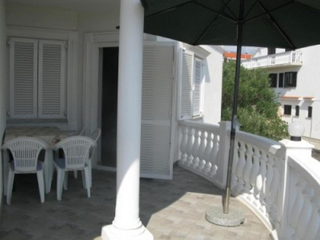 Apartments with a parking space Barbat, Rab - 16816 Barbat na Rabu Bagian luar foto